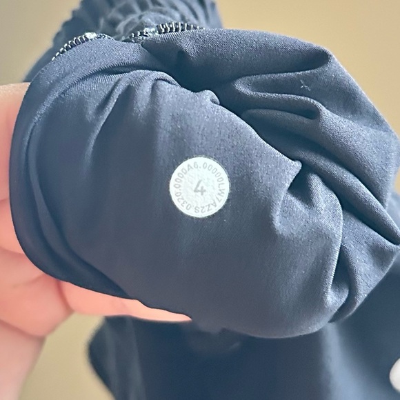 Lululemon tracker LR short - Picture 6 of 6